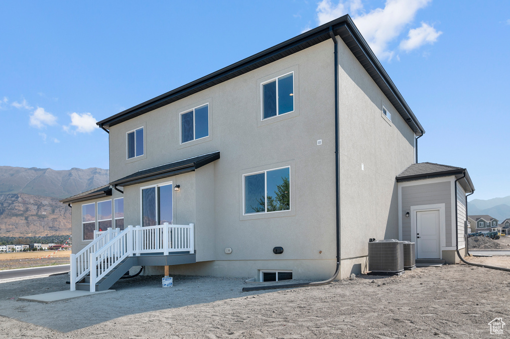 611 N BRIARWOOD LN Lindon, UT 84042