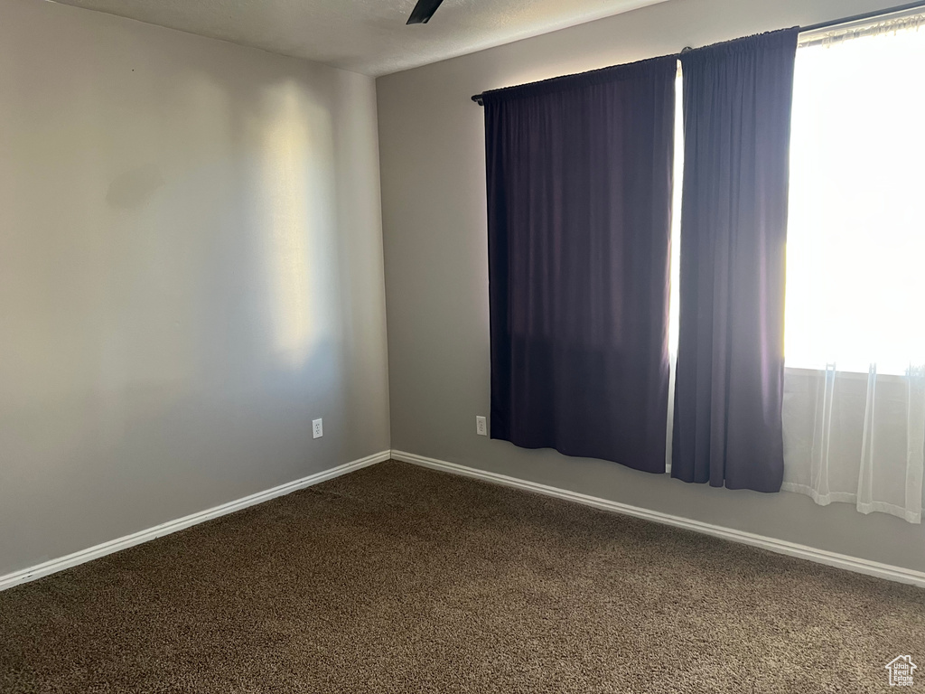 Photo 14 for MLS #2110776 at 715 N Leeds Ct