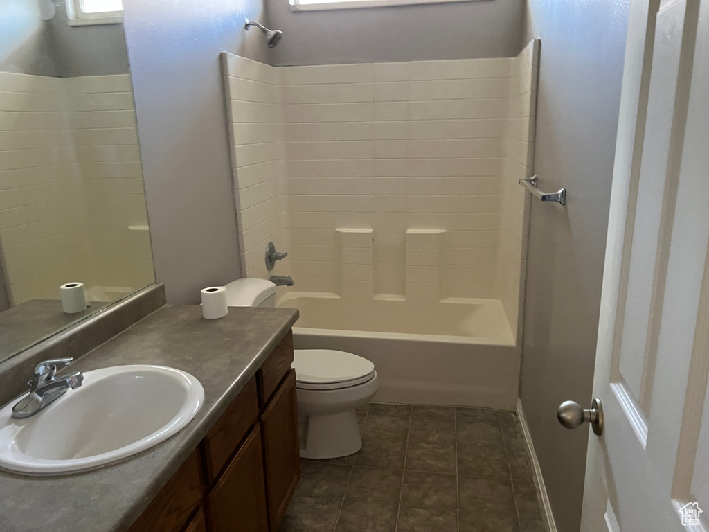 Photo 18 for MLS #2110776 at 715 N Leeds Ct