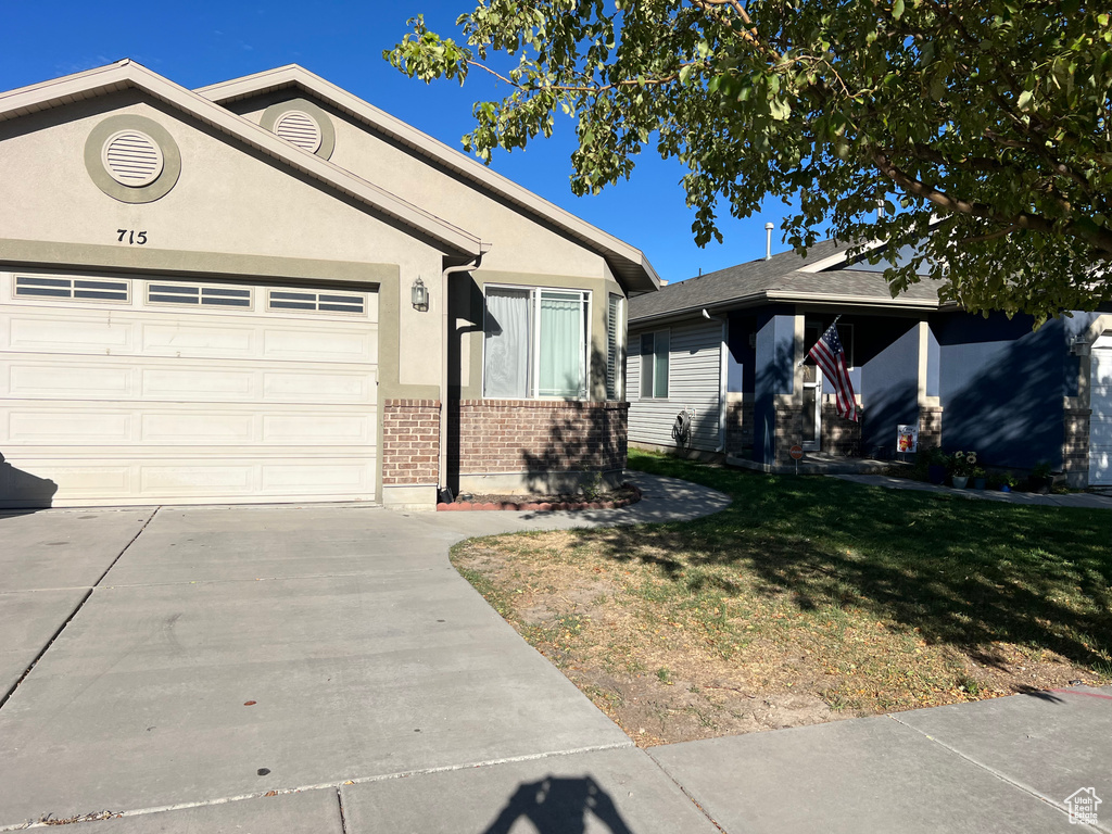 Photo 2 for MLS #2110776 at 715 N Leeds Ct