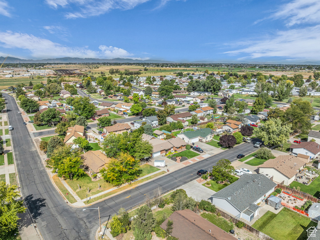928 N 2075 W Farr West, UT 84404