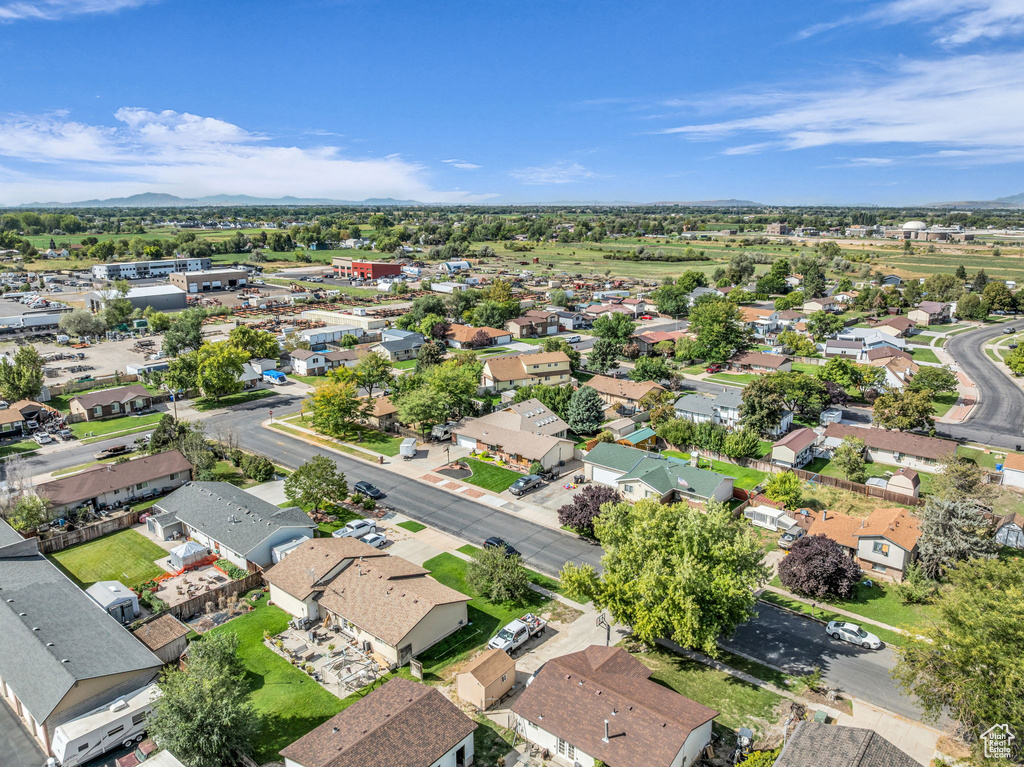 928 N 2075 W Farr West, UT 84404