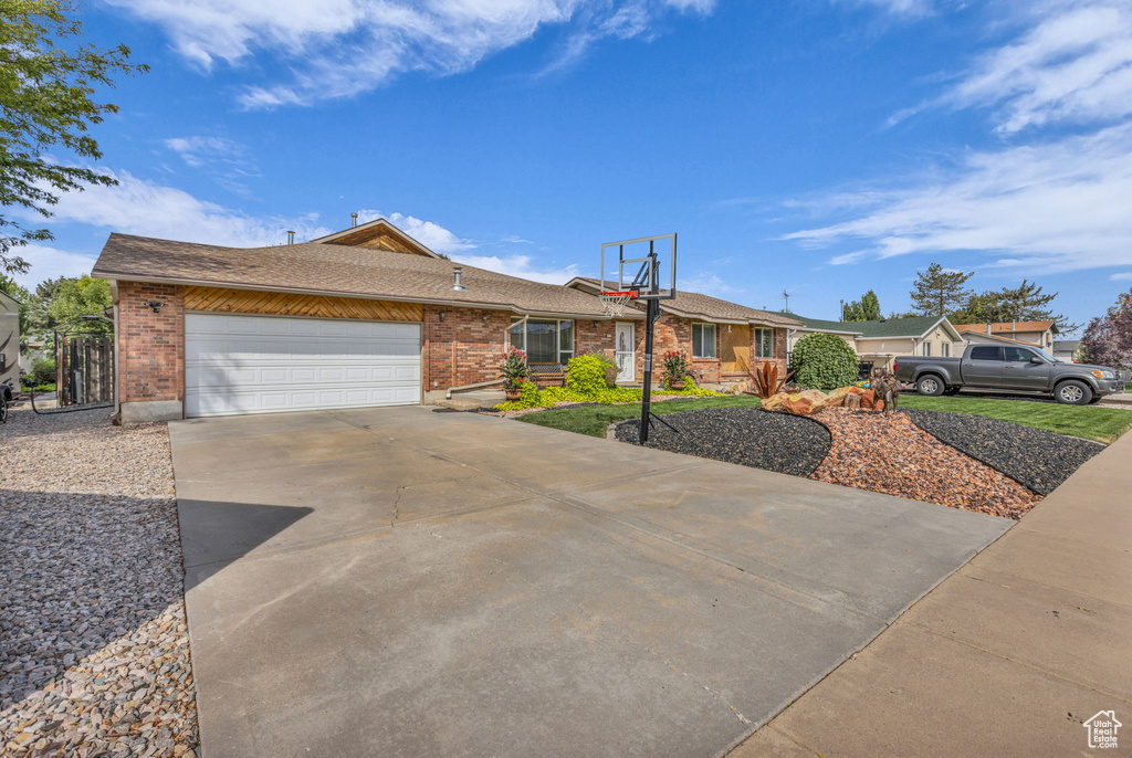 928 N 2075 W Farr West, UT 84404