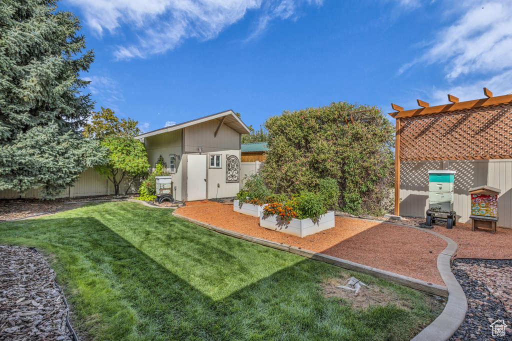 928 N 2075 W Farr West, UT 84404
