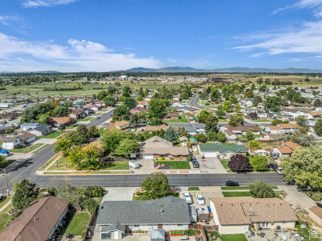 928 N 2075 W Farr West, UT 84404