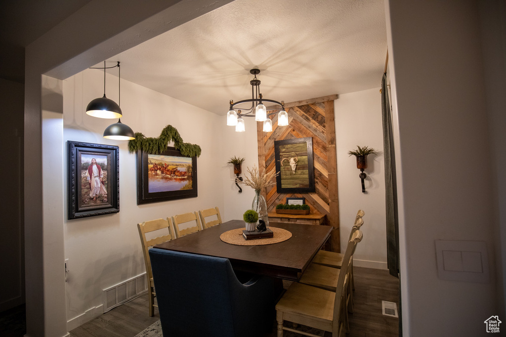 Photo 7 for MLS #2110782 at 1373 S Raintree Ln