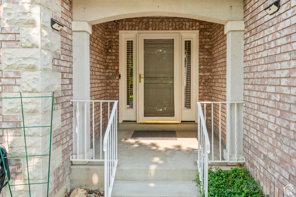 Photo 2 for MLS #2110785 at 988 W 170 South