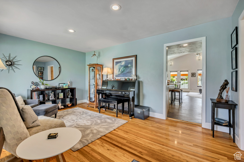 Photo 13 for MLS #2110788 at 2752 E Wardway Dr