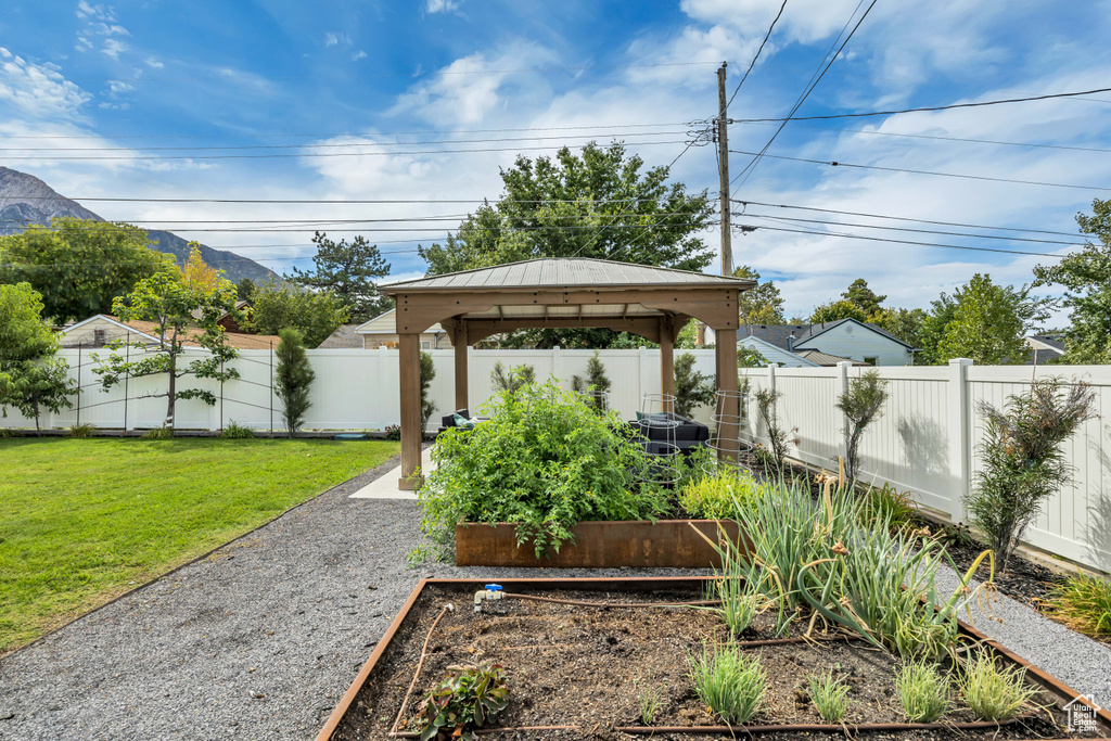 Photo 10 for MLS #2110788 at 2752 E Wardway Dr