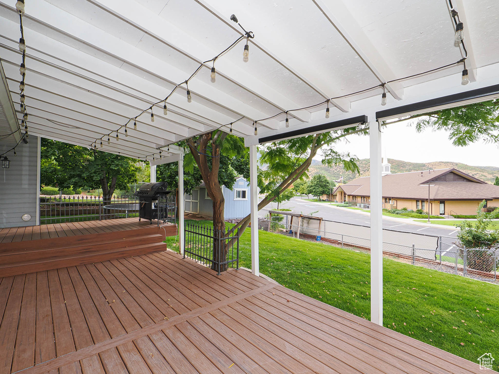 Photo 10 for MLS #2110798 at 415 N Columbus Ln