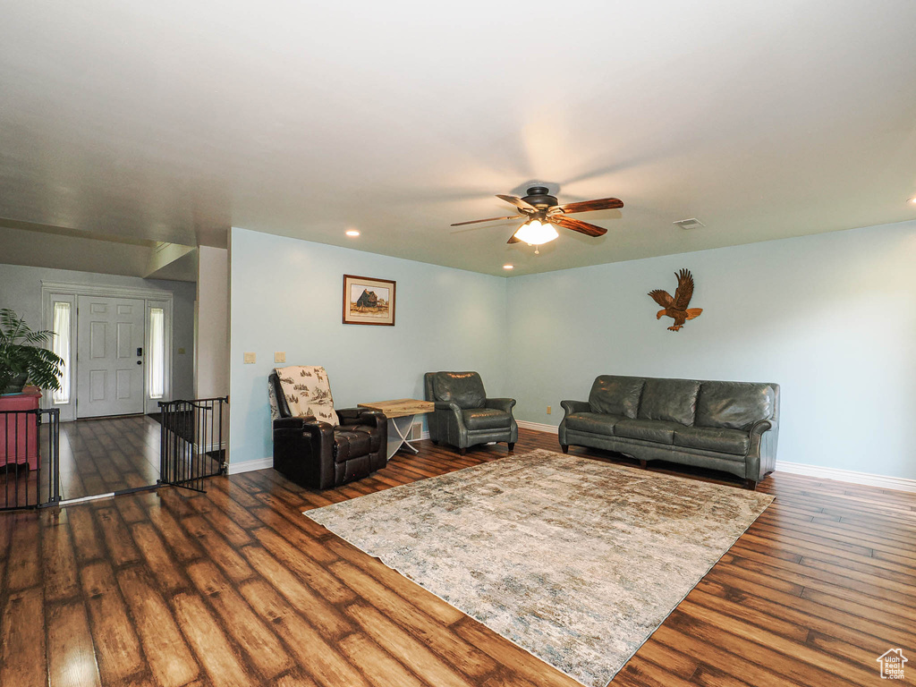 Photo 24 for MLS #2110798 at 415 N Columbus Ln