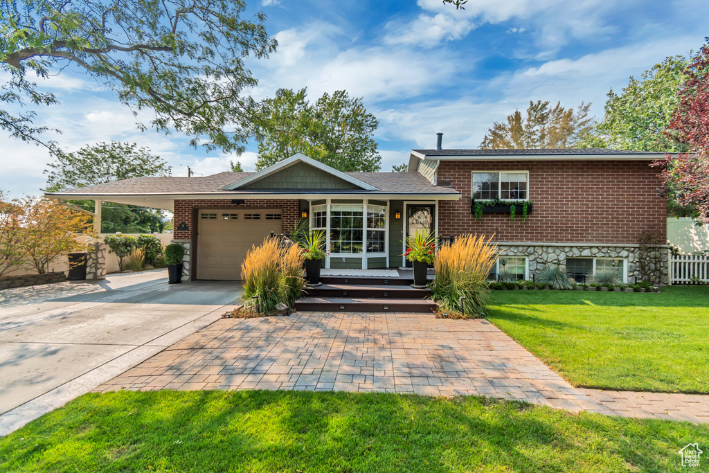 9534 S POPPY LN Sandy, UT 84094