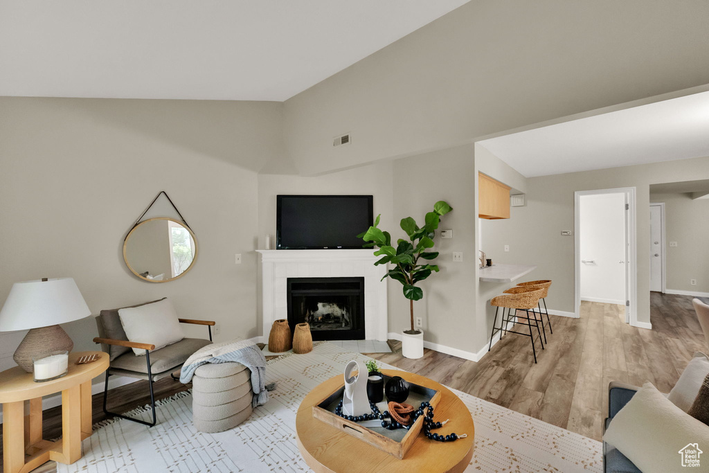 Photo 7 for MLS #2110828 at 426 N Orchard Dr #5