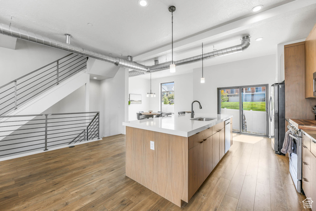 Photo 6 for MLS #2110829 at 328 E Tri Ln