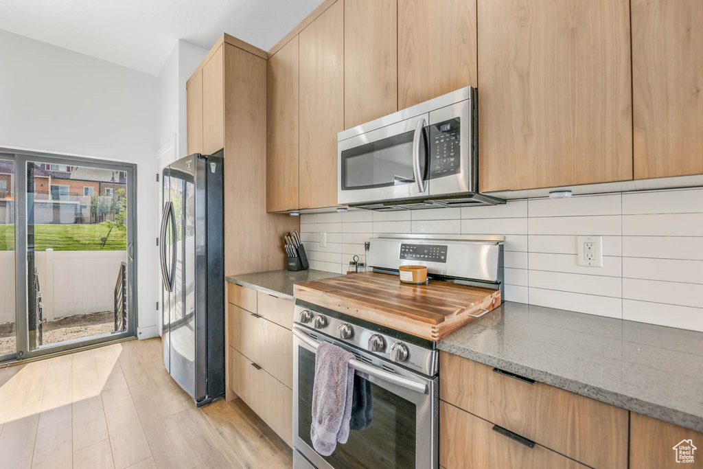 Photo 7 for MLS #2110829 at 328 E Tri Ln