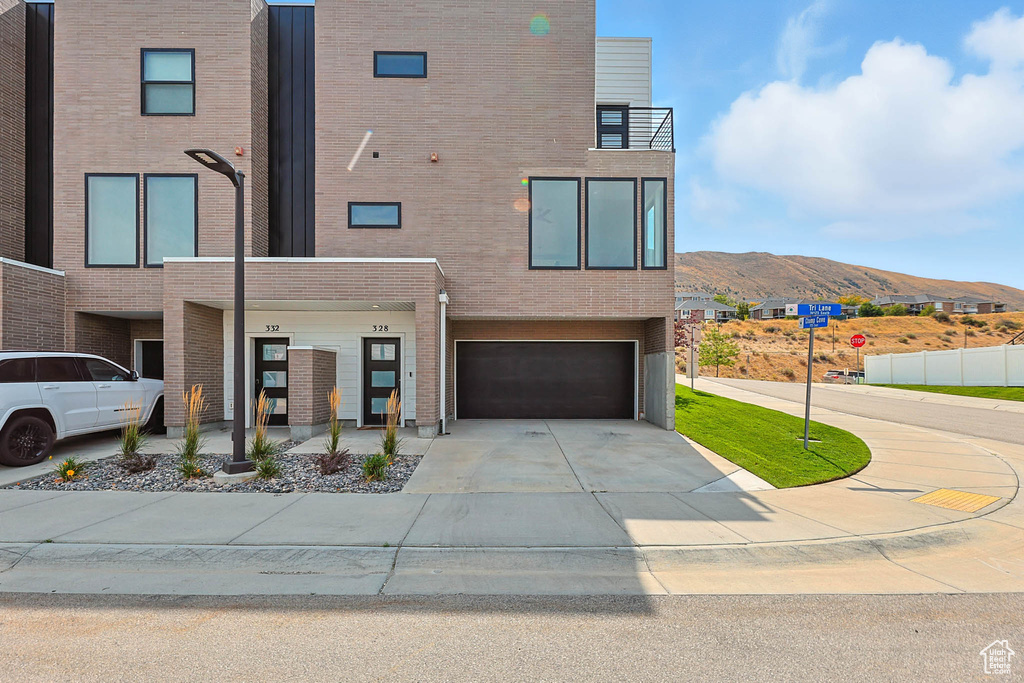 Photo 37 for MLS #2110829 at 328 E Tri Ln