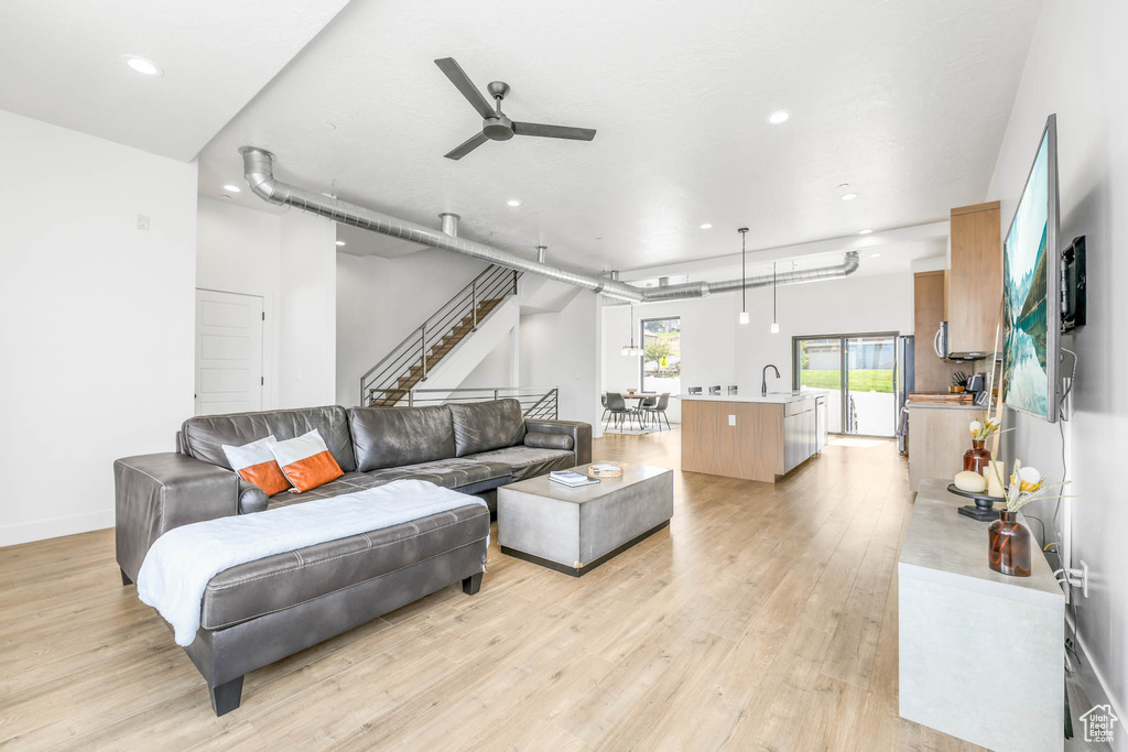 Photo 12 for MLS #2110829 at 328 E Tri Ln