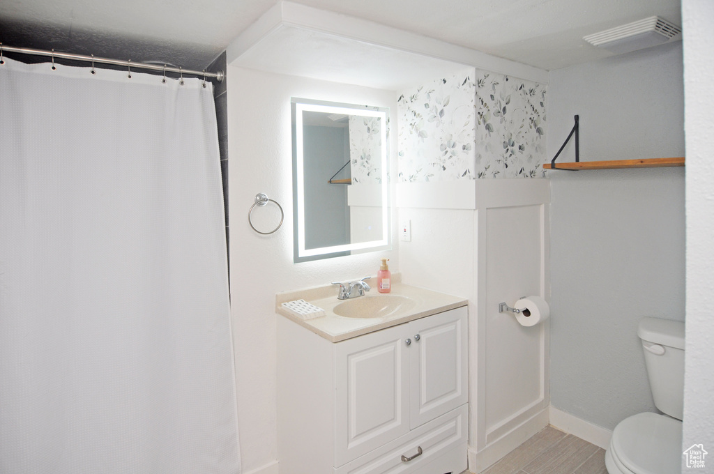 879 N DIAMOND ST Layton, UT 84041