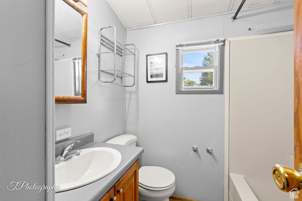 Photo 10 for MLS #2110834 at 4 Scenic Cir #4