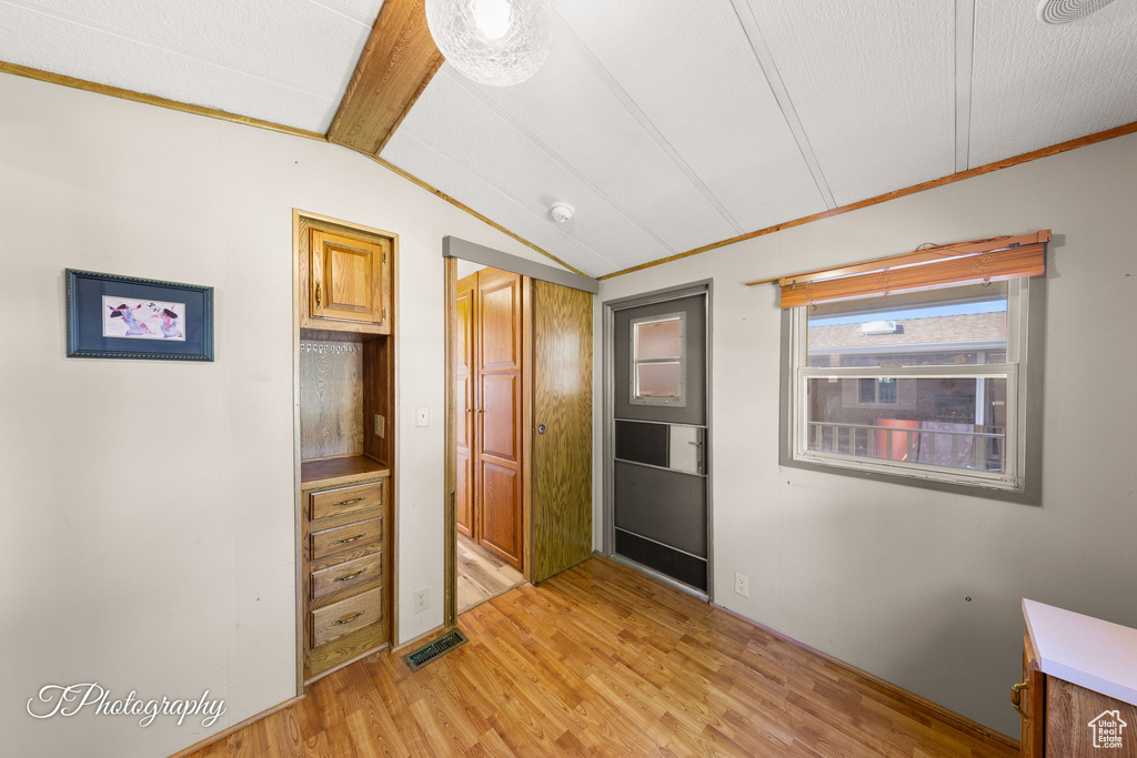 Photo 13 for MLS #2110834 at 4 Scenic Cir #4