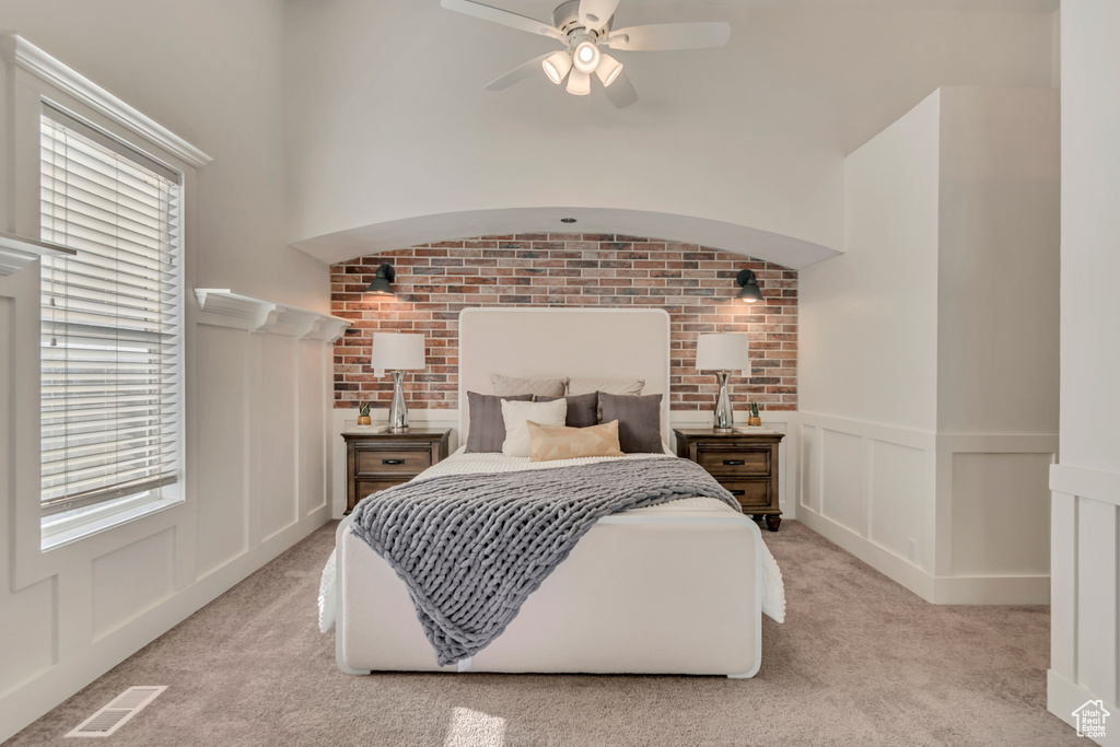 Photo 12 for MLS #2110837 at 812 S Saratoga Dr