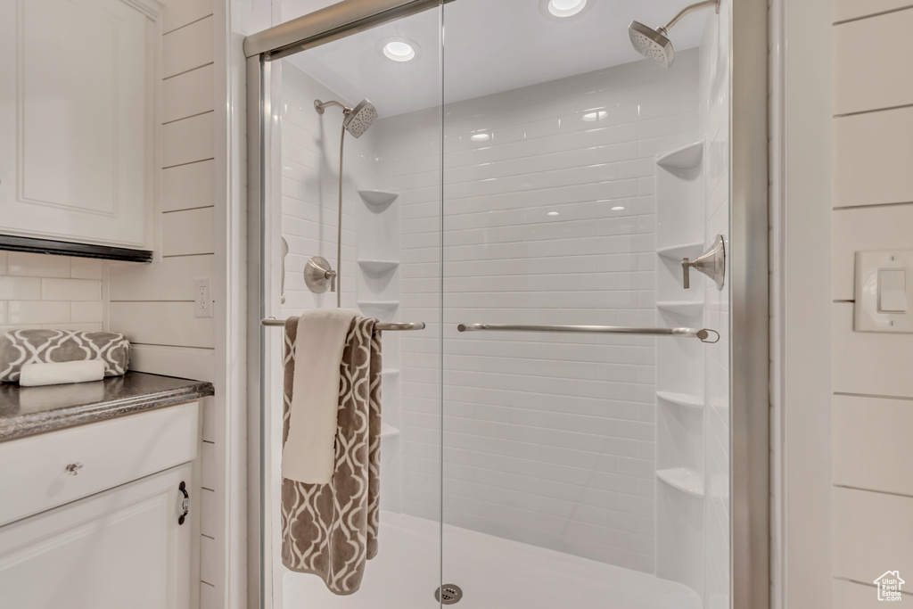 Photo 17 for MLS #2110837 at 812 S Saratoga Dr