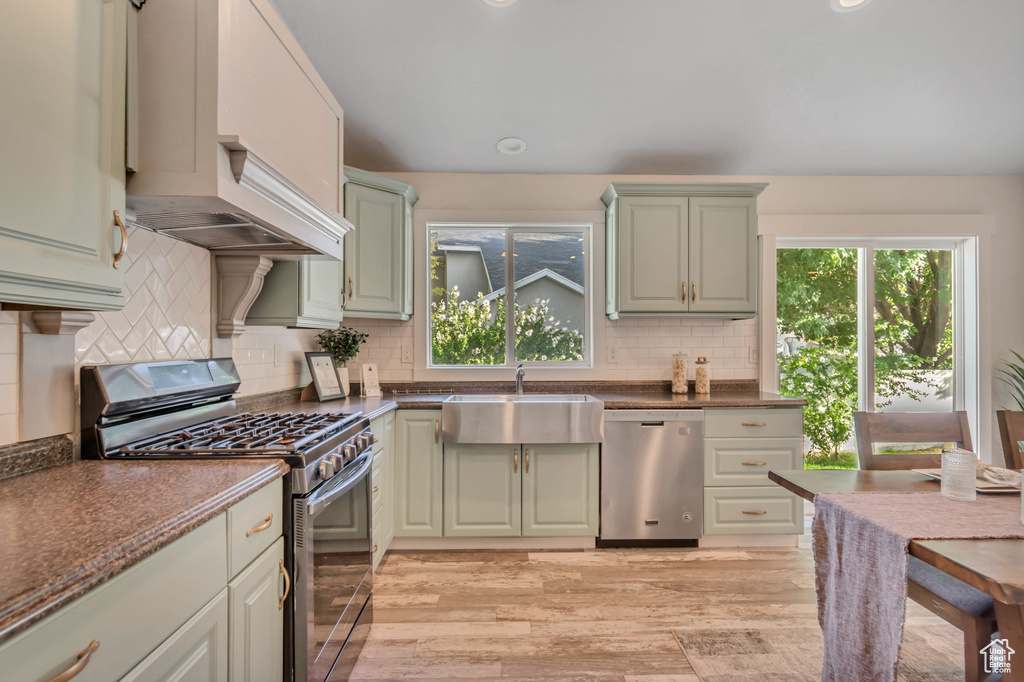 Photo 8 for MLS #2110837 at 812 S Saratoga Dr