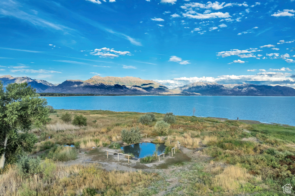 Photo 47 for MLS #2110837 at 812 S Saratoga Dr