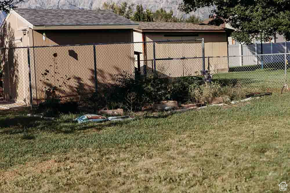 2536 N 2125 W Farr West, UT 84404