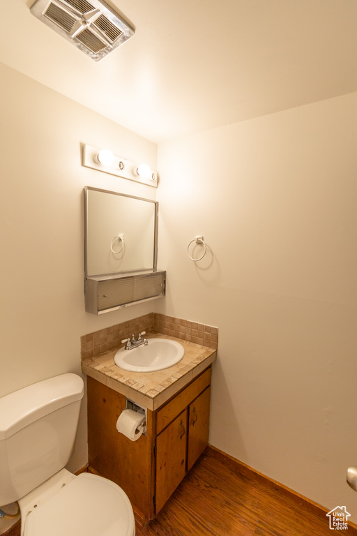 2562 N VIKING DR Eden, UT 84310