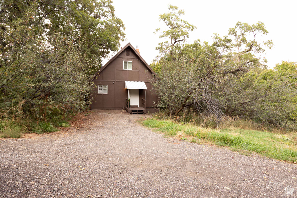 2562 N VIKING DR Eden, UT 84310
