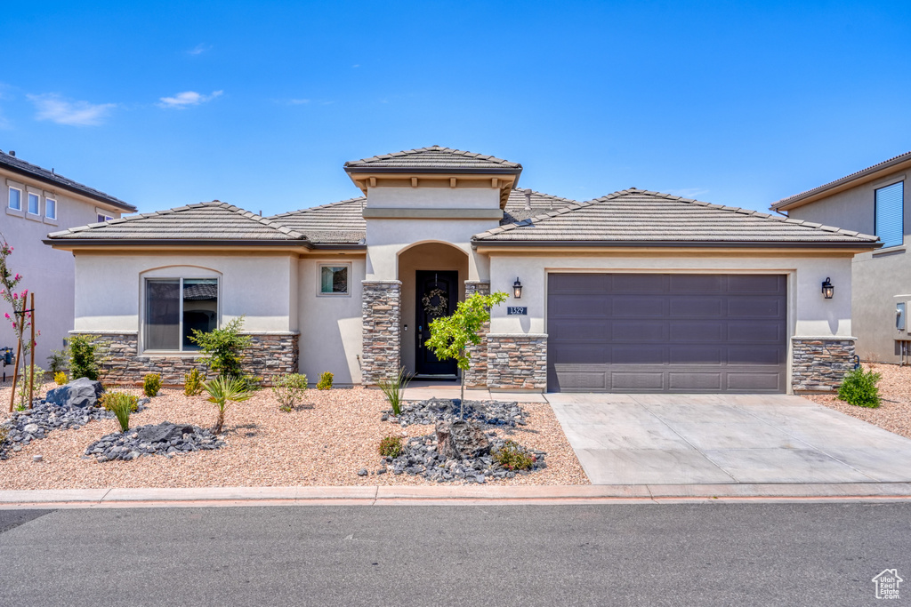 Photo 3 for MLS #2110845 at 1329 N Paseos St