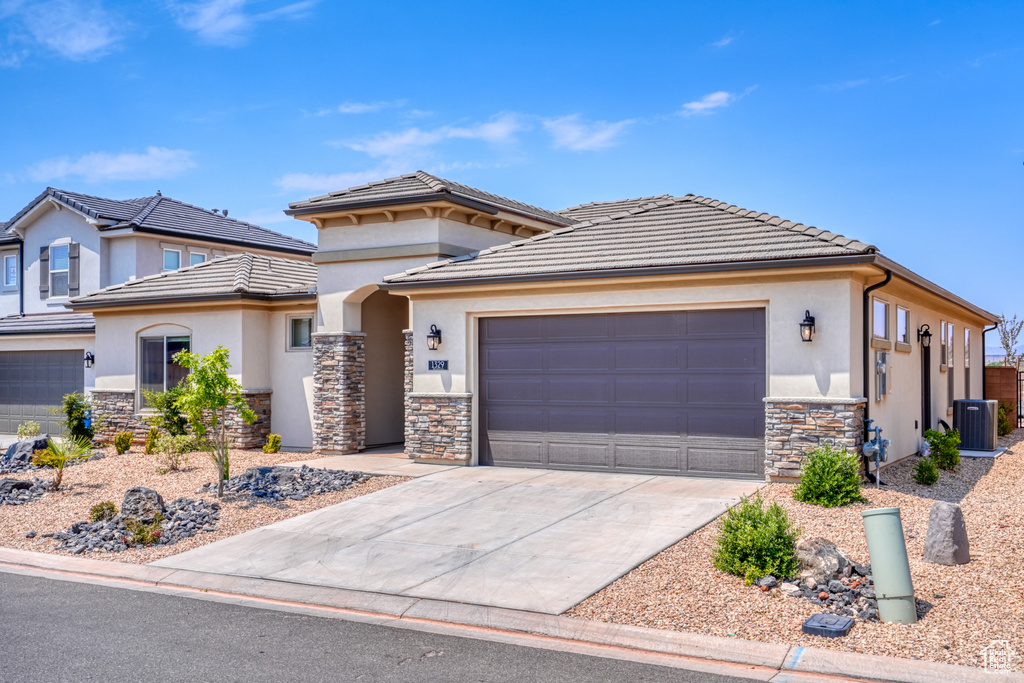 Photo 2 for MLS #2110845 at 1329 N Paseos St