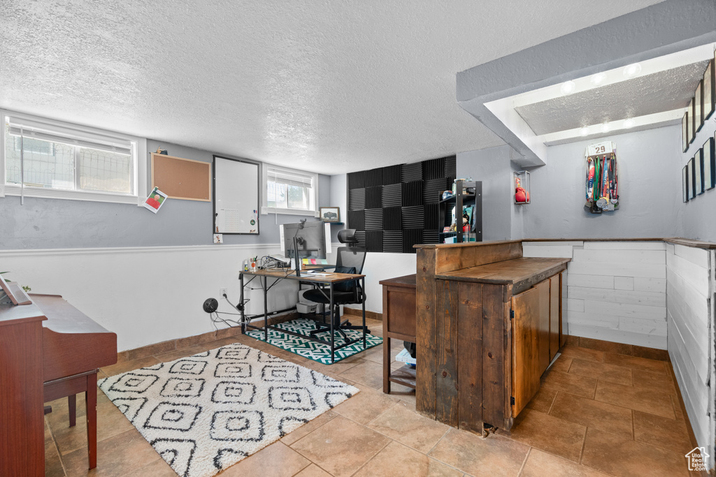 Photo 12 for MLS #2110853 at 131 S Country Club Dr
