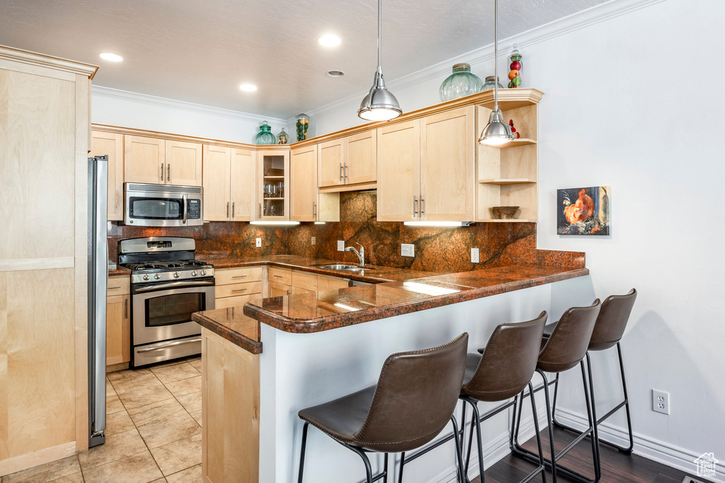 Photo 8 for MLS #2110859 at 125 Daly Ave