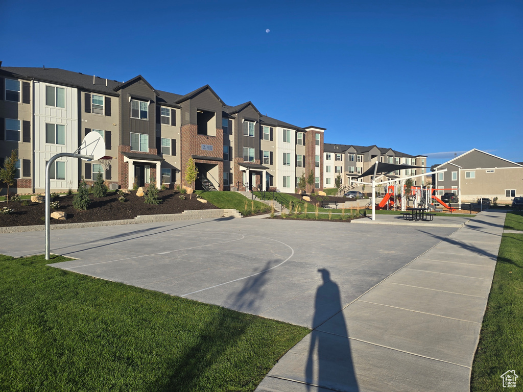 884 N VAN DYNE DR #101 Saratoga Springs, UT 84045