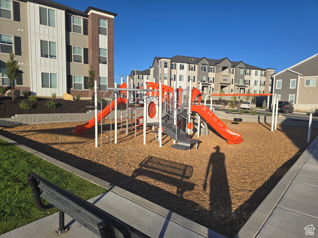 884 N VAN DYNE DR #101 Saratoga Springs, UT 84045