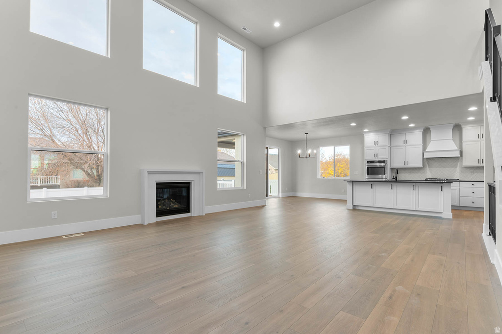 1196 W 2325 S Syracuse, UT 84075