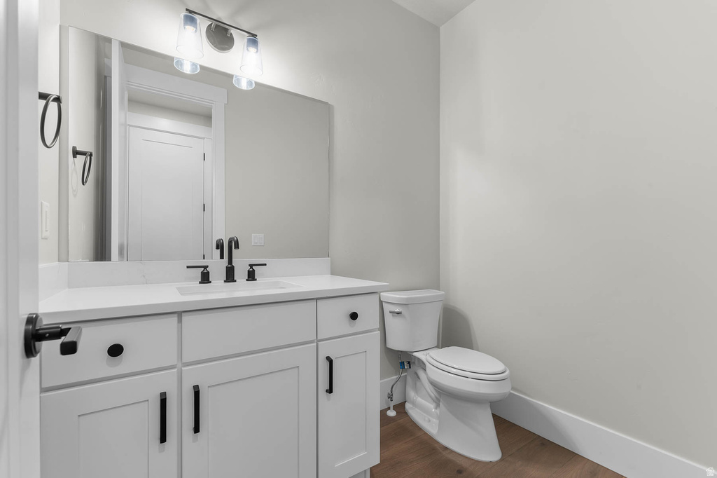 1196 W 2325 S Syracuse, UT 84075