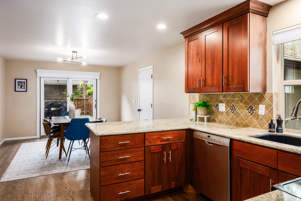 6427 S RODEO LN Salt Lake City, UT 84121