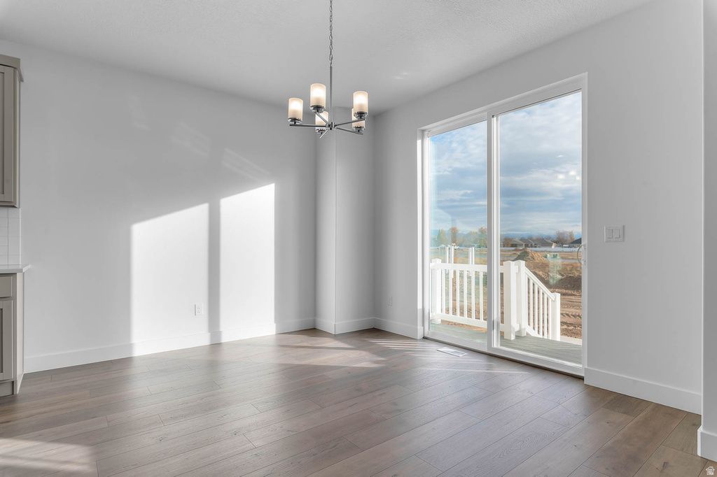 1295 W 2325 S Syracuse, UT 84075