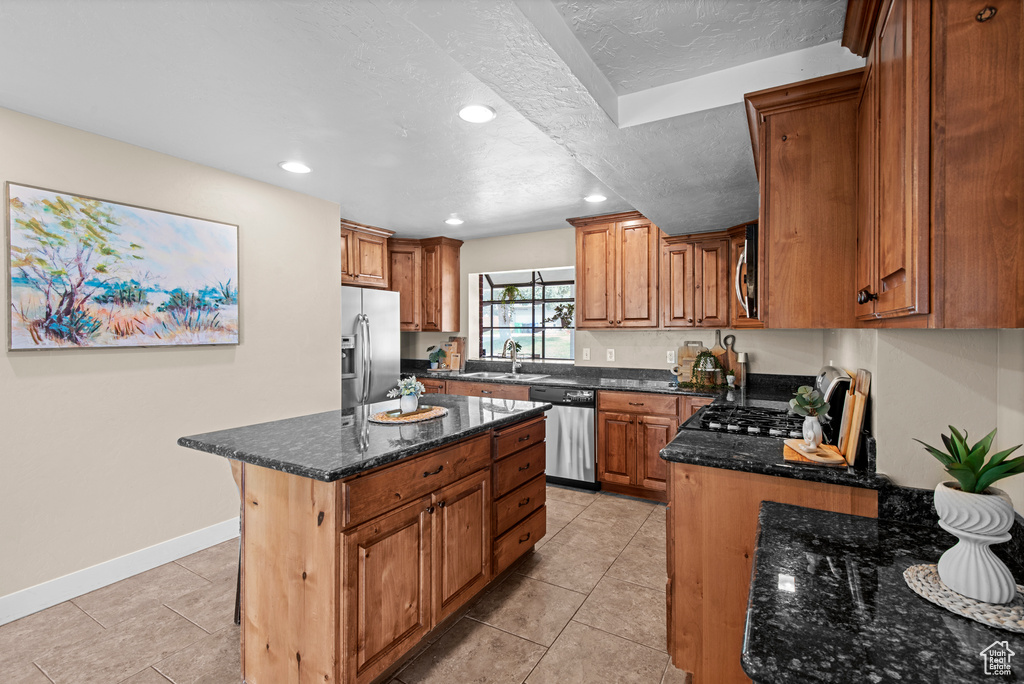 Photo 6 for MLS #2110892 at 3976 Pine Tree Dr