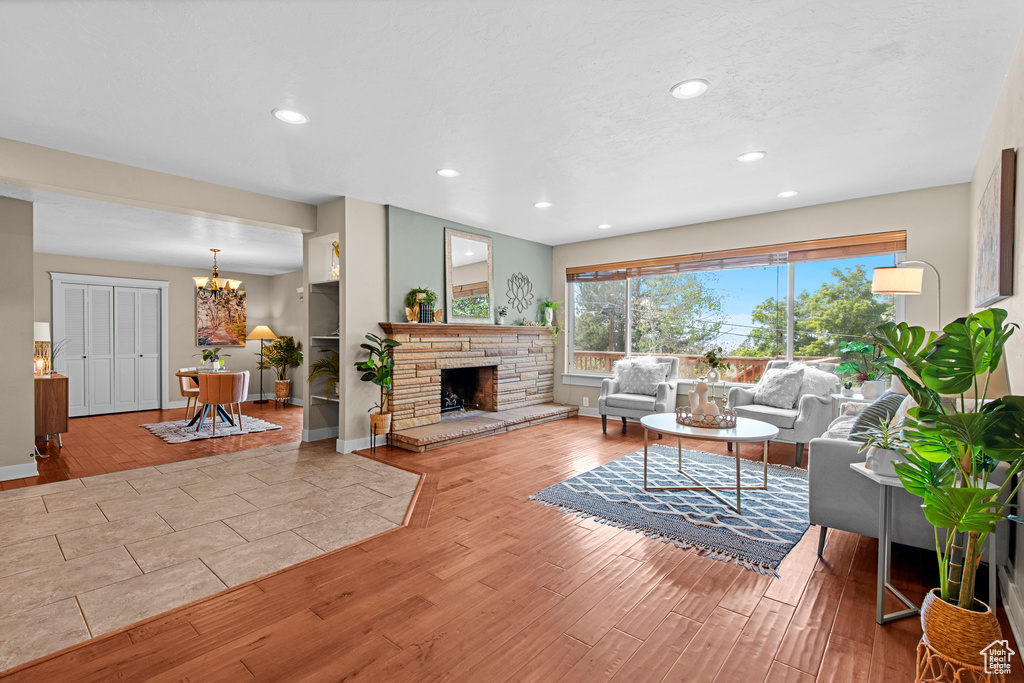 Photo 3 for MLS #2110892 at 3976 Pine Tree Dr