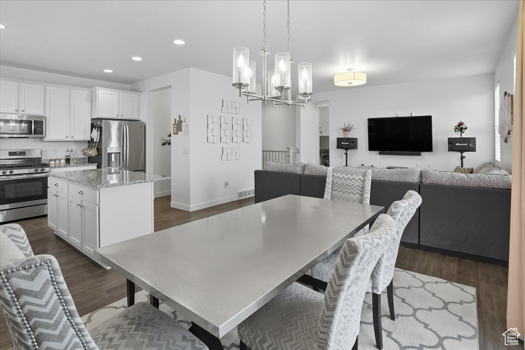 7092 W JAYSON BEND DR West Jordan, UT 84081