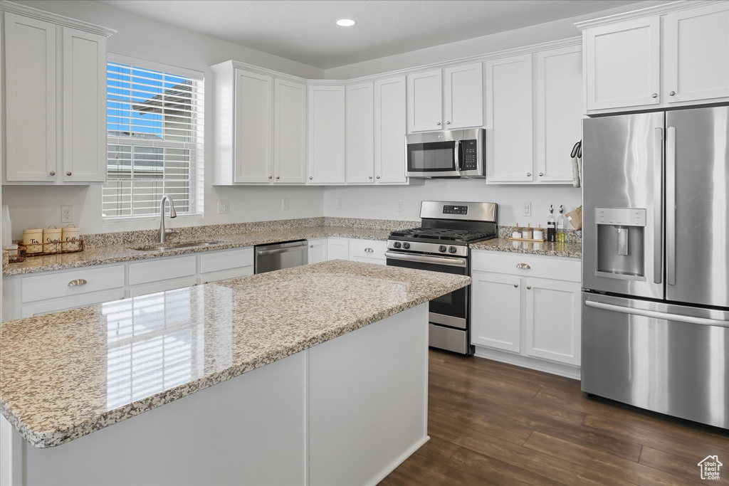 7092 W JAYSON BEND DR West Jordan, UT 84081