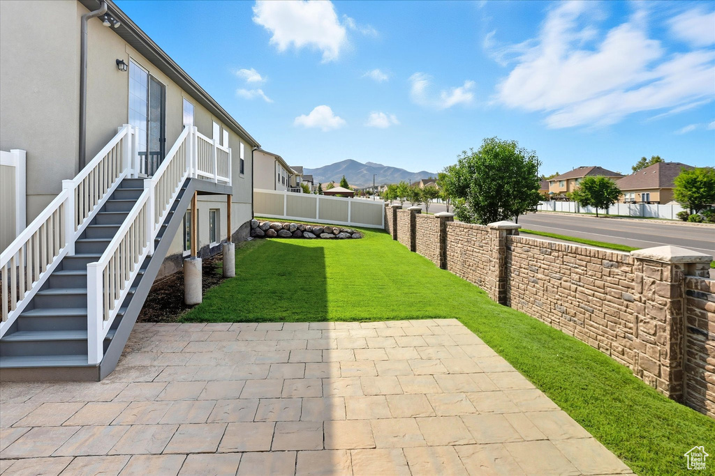 7092 W JAYSON BEND DR West Jordan, UT 84081