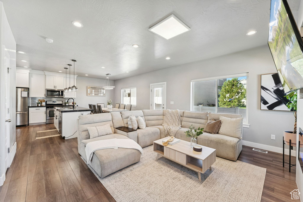 Photo 14 for MLS #2110907 at 7589 N Silver Park Dr