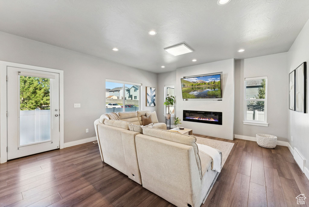 Photo 13 for MLS #2110907 at 7589 N Silver Park Dr