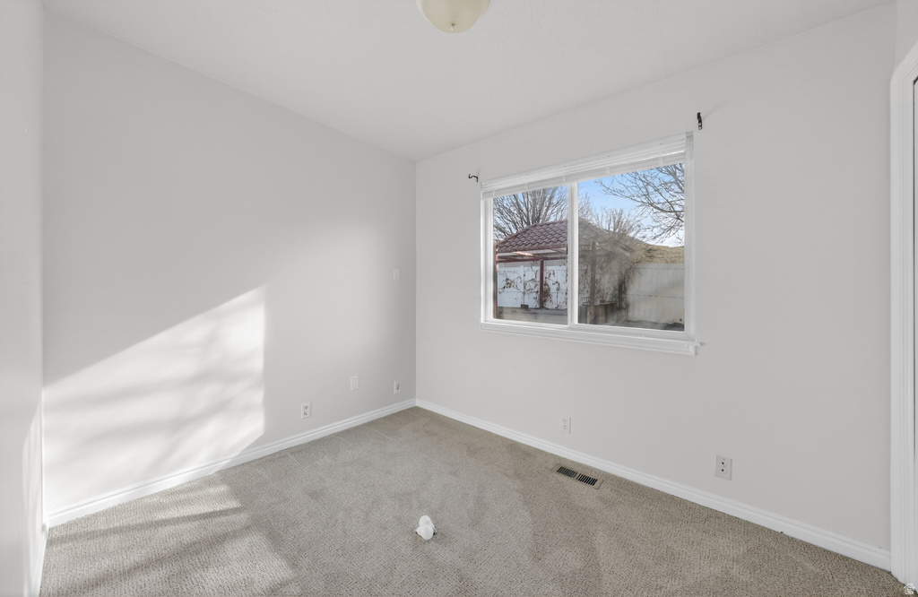 828 E VINE ST Tooele, UT 84074