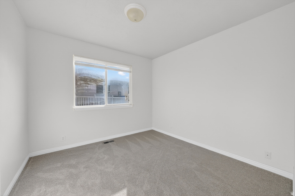 828 E VINE ST Tooele, UT 84074